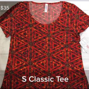 Small Lularoe Classic T